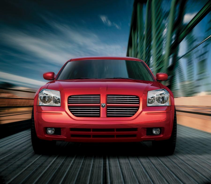  Dodge Magnum R/T 2005 года  (фото 20 из 39)